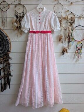 VTG 60s Mike Benet Edwardian/Prairie style white lace and pink maxi gown dress